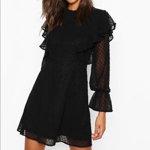 Boohoo Tall Dobby Mesh Ruffle Smock Dress (size US4)